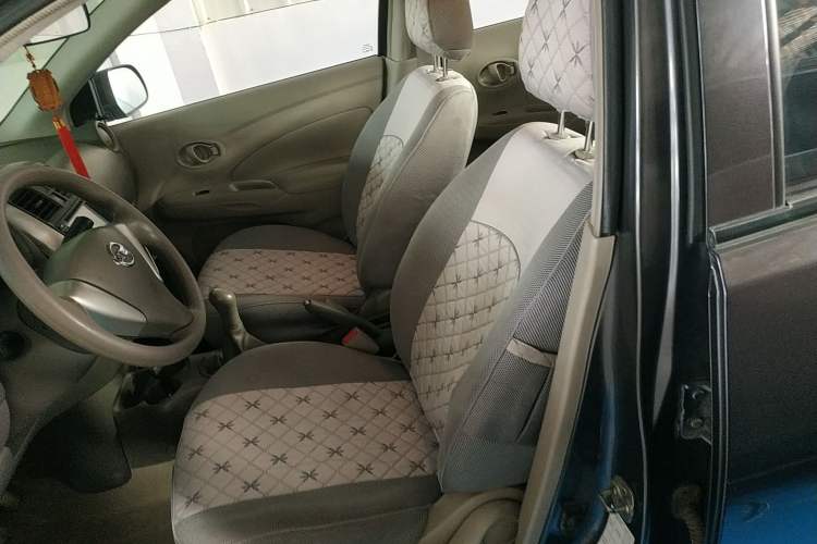 Used Nissan Sunny 2014 1.5XE Manual Comfort Edition Left Front Seat
