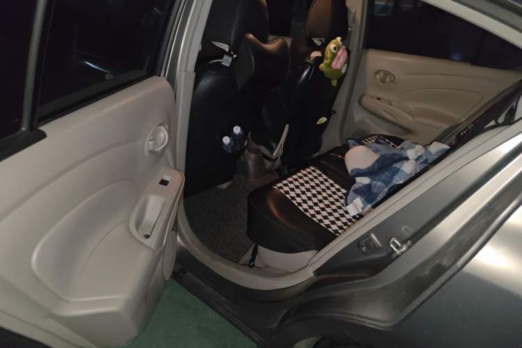 Used Nissan Sunny 2014 1.5XE CVT Comfort Edition Left Rear Seat