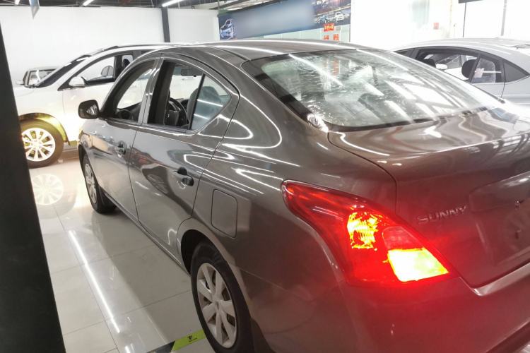 Used Nissan Sunny 2014 1.5XE Manual Comfort Edition Left Side