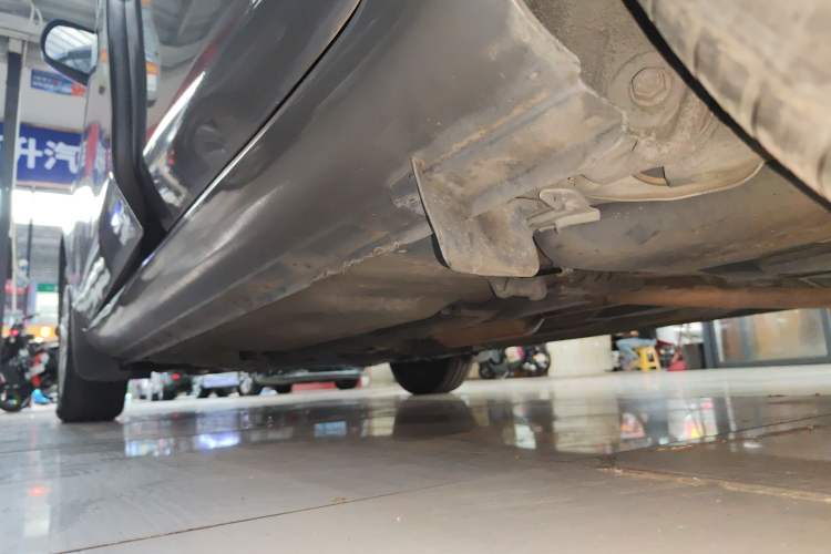 Used Nissan Sunny 2014 1.5XE CVT Elite Edition Left Side Sill