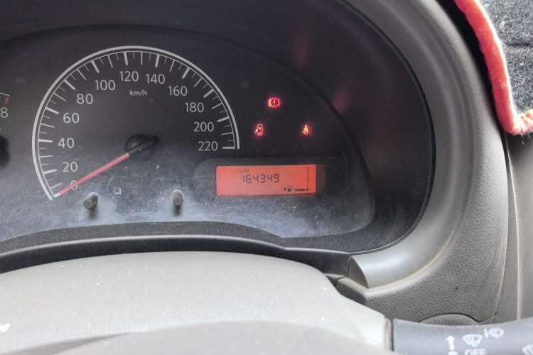 Used Nissan Sunny 2014 1.5XE Manual Comfort Edition Odometer Close Up