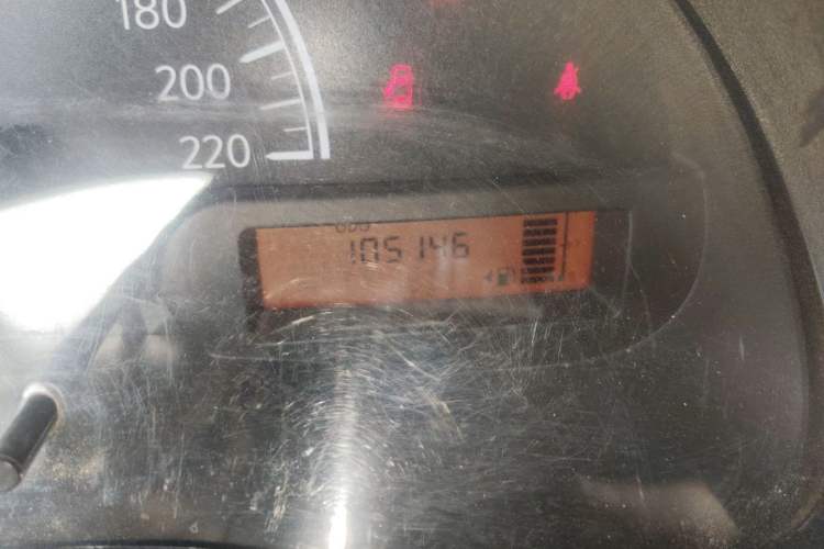 Used Nissan Sunny 2014 1.5XE Manual Elite Edition Odometer Close Up