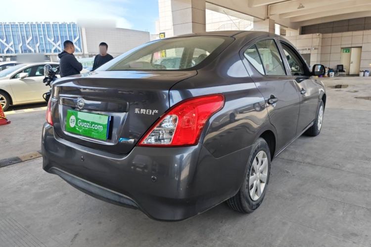 Used Nissan Sunny 2014 1.5XE CVT Elite Edition Rear Right 45 Deg
