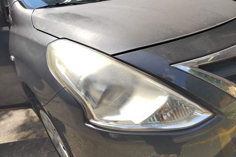 Used Nissan Sunny 2014 1.5XE Manual Comfort Edition Right Front Headlight