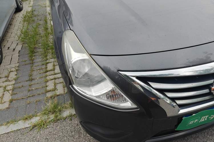 Used Nissan Sunny 2014 1.5XE CVT Elite Edition Right Front Headlight