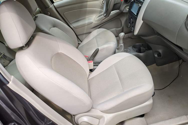 Used Nissan Sunny 2014 1.5XE Manual Comfort Edition Right Front Seat