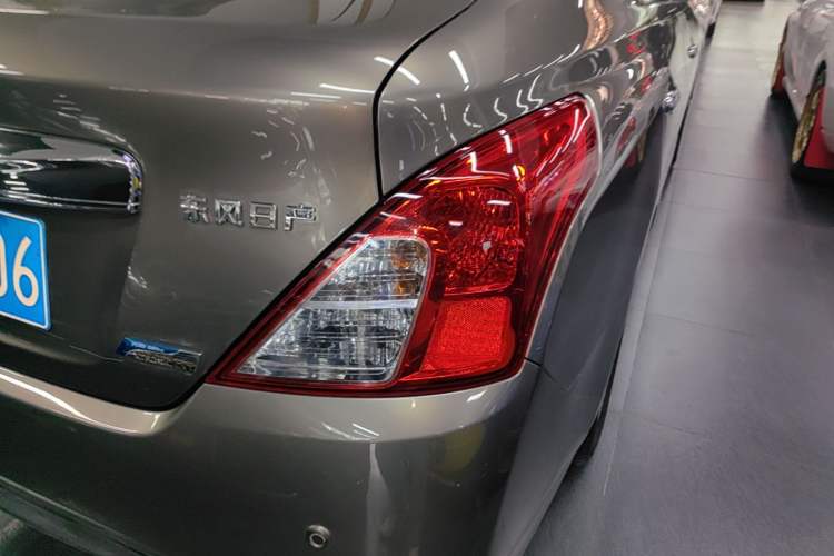 Used Nissan Sunny 2014 1.5XV CVT Prestige Edition Right Rear Taillight