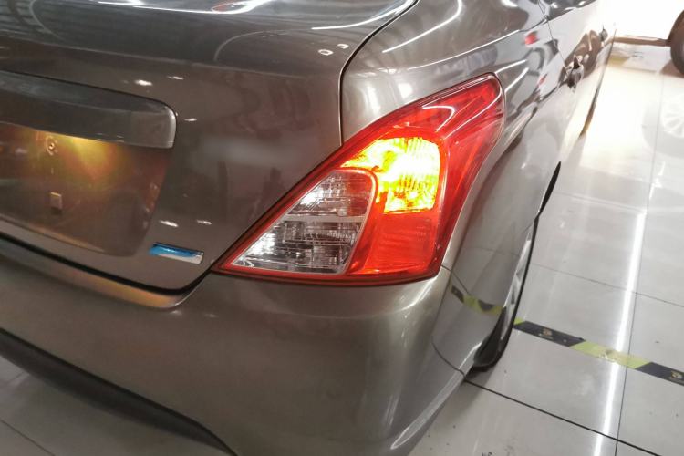 Used Nissan Sunny 2014 1.5XE Manual Comfort Edition Right Rear Taillight