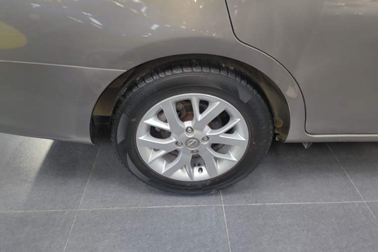 Used Nissan Sunny 2014 1.5XV CVT Prestige Edition Right Rear Wheel Hub