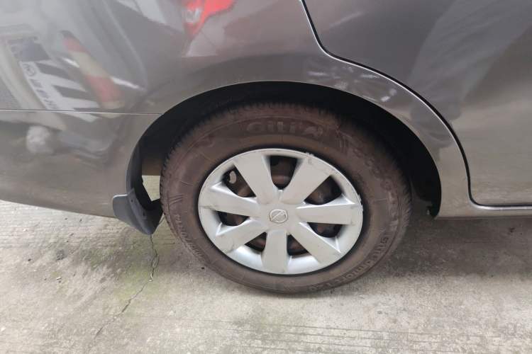 Used Nissan Sunny 2014 1.5XE Manual Comfort Edition Right Rear Wheel Hub