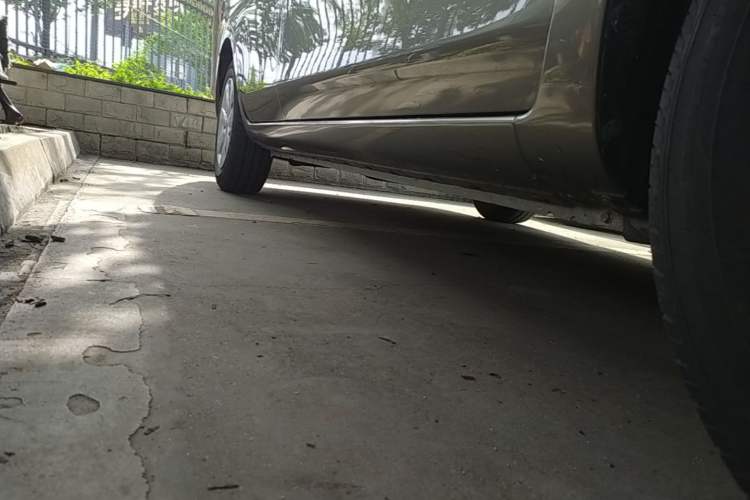 Used Nissan Sunny 2014 1.5XE Manual Elite Edition Right Side Sill