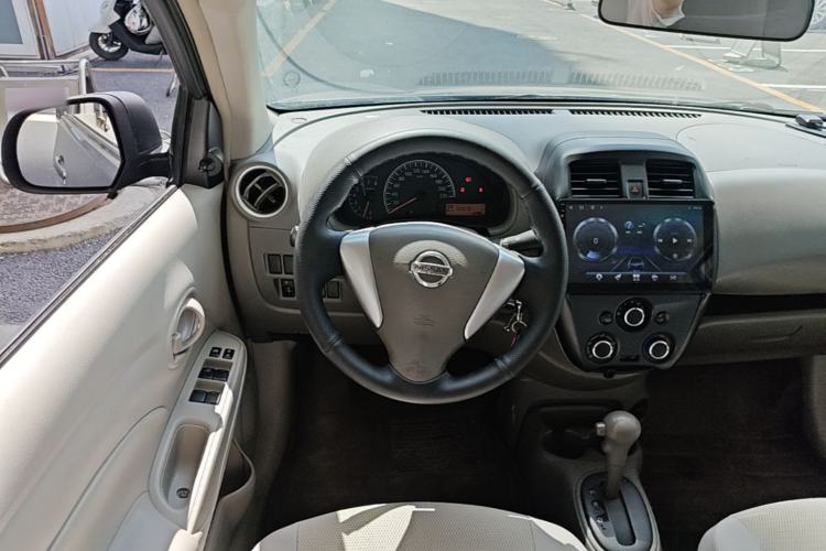 Used Nissan Sunny 2014 1.5XE CVT Comfort Edition Steering Wheel