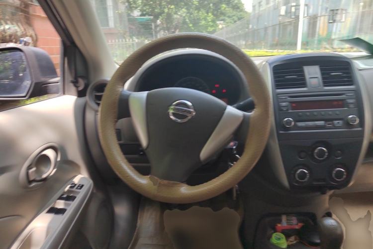 Used Nissan Sunny 2014 1.5XE Manual Comfort Edition Steering Wheel