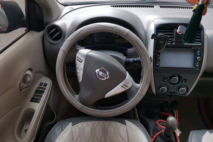 Used Nissan Sunny 2014 1.5XE Manual Elite Edition Steering Wheel