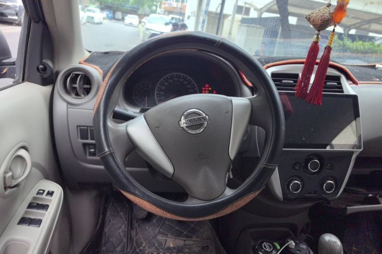 Used Nissan Sunny 2014 1.5XE Manual Comfort Edition Steering Wheel