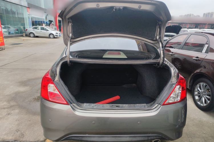 Used Nissan Sunny 2014 1.5XE Manual Comfort Edition Trunk