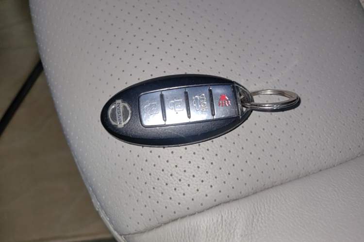 Used Nissan Sunny 2014 1.5XV CVT Prestige Edition Vehicle Key
