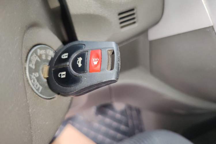 Used Nissan Sunny 2014 1.5XE Manual Comfort Edition Vehicle Key