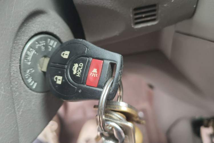 Used Nissan Sunny 2014 1.5XE Manual Elite Edition Vehicle Key