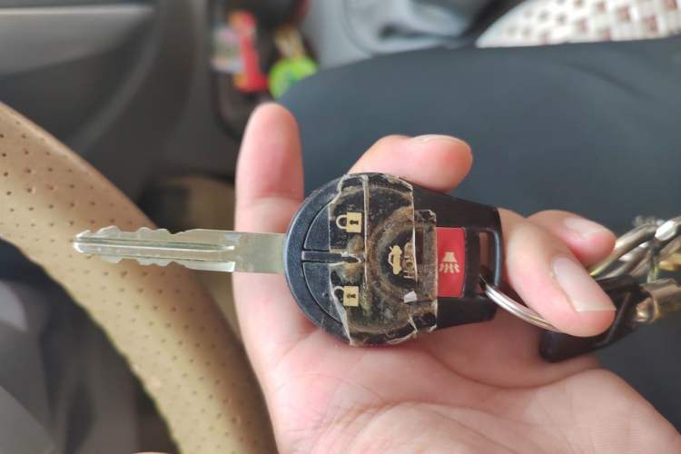 Used Nissan Sunny 2014 1.5XE Manual Comfort Edition Vehicle Key