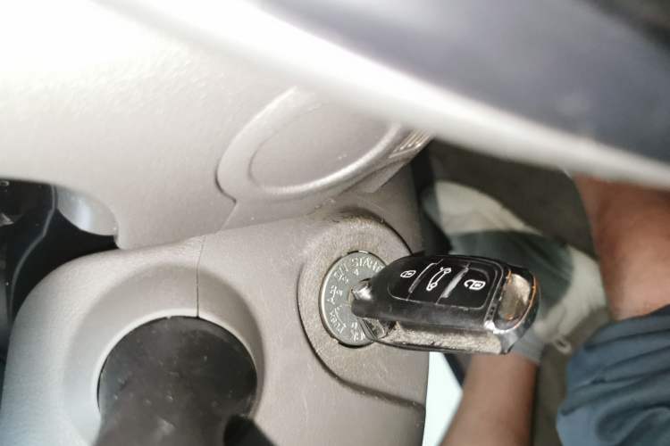 Used Nissan Sunny 2014 1.5XE Manual Comfort Edition Vehicle Key