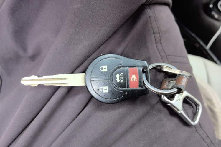 Used Nissan Sunny 2014 1.5XE Manual Comfort Edition Vehicle Key