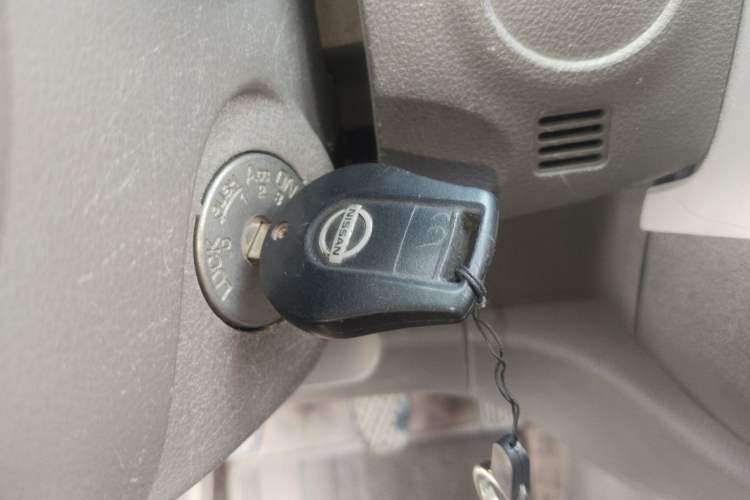 Used Nissan Sunny 2014 1.5XE Manual Elite Edition Vehicle Key
