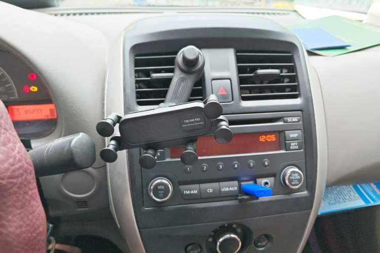 Used Nissan Sunny 2014 1.5XE CVT Elite Edition Audio And AC Panel