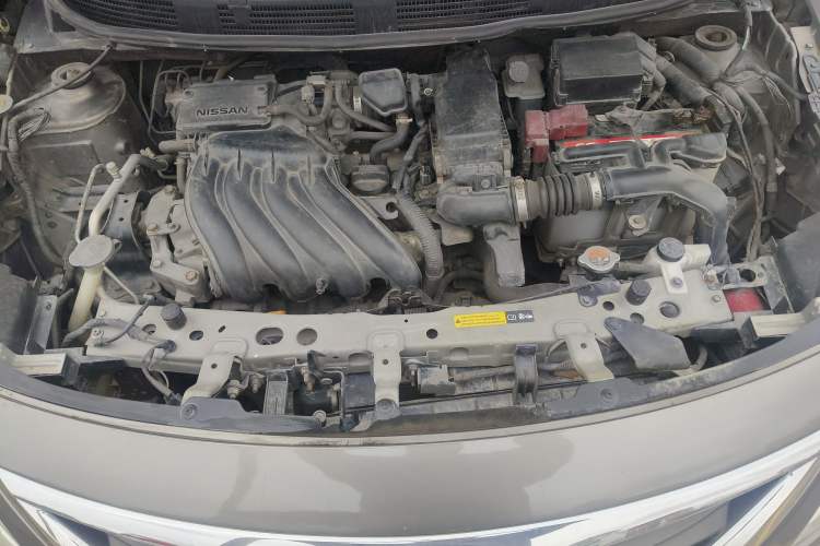 Used Nissan Sunny 2014 1.5XE Manual Comfort Edition Engine Bay