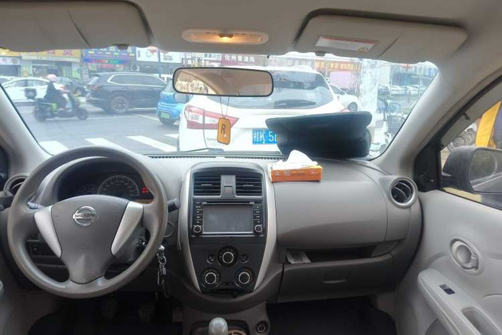 Used Nissan Sunny 2014 1.5XE Manual Comfort Edition Headliner