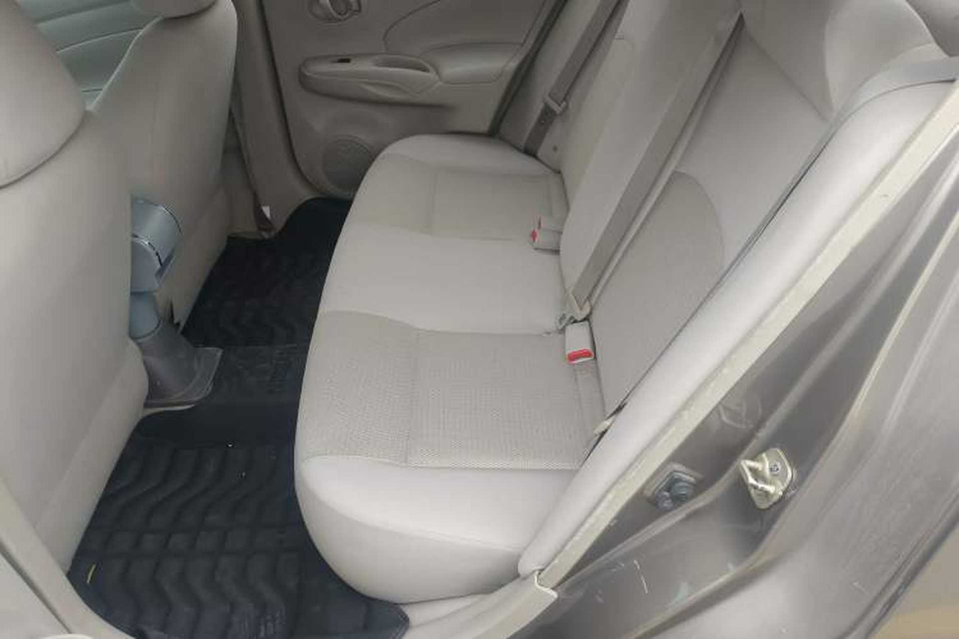 Used Nissan Sunny 2014 1.5XE Manual Comfort Edition Interior 4