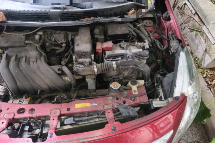 Used Nissan Sunny 2014 1.5XE Manual Elite Edition Engine Bay Left