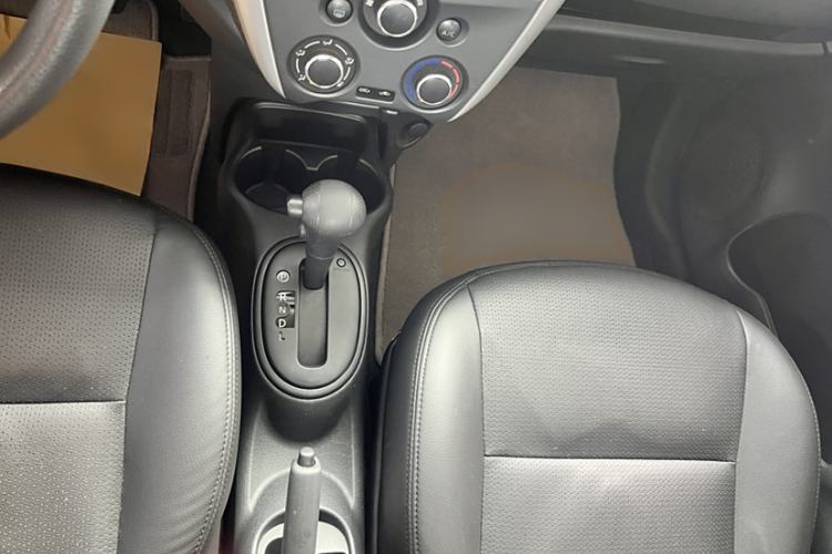 Used Nissan Sunny 2014 1.5XE CVT Elite Edition Interior 3