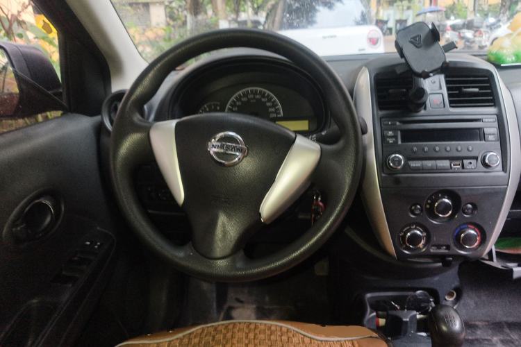 Used Nissan Sunny 2014 1.5XE Manual Elite Edition Steering Wheel