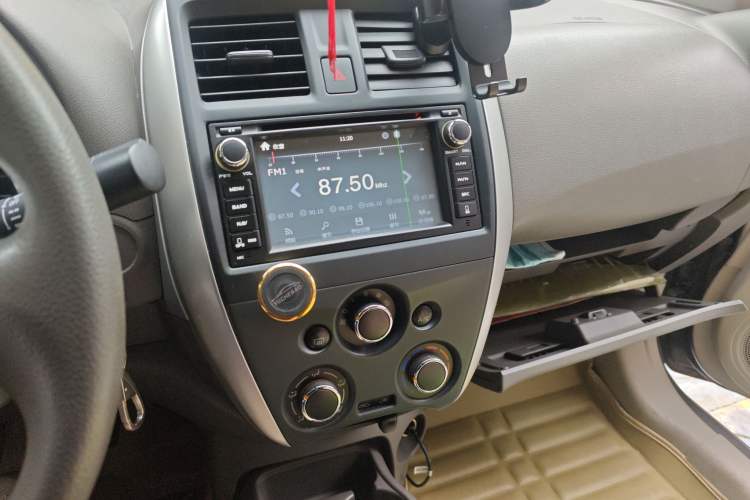 Used Nissan Sunny 2014 1.5XE Manual Elite Edition Audio And AC Panel