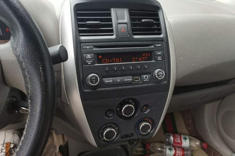 Used Nissan Sunny 2014 1.5XE Manual Elite Edition Audio And AC Panel