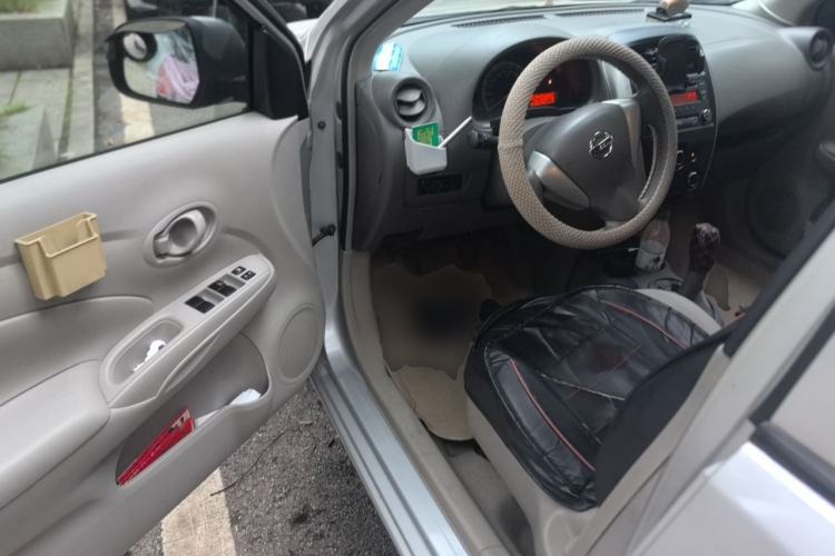 Used Nissan Sunny 2014 1.5XE Manual Elite Edition Driver Seat