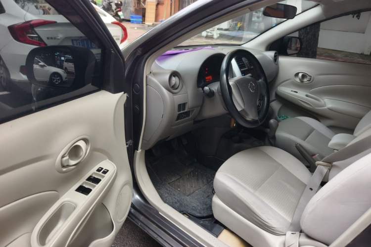 Used Nissan Sunny 2014 1.5XE Manual Elite Edition Driver Seat