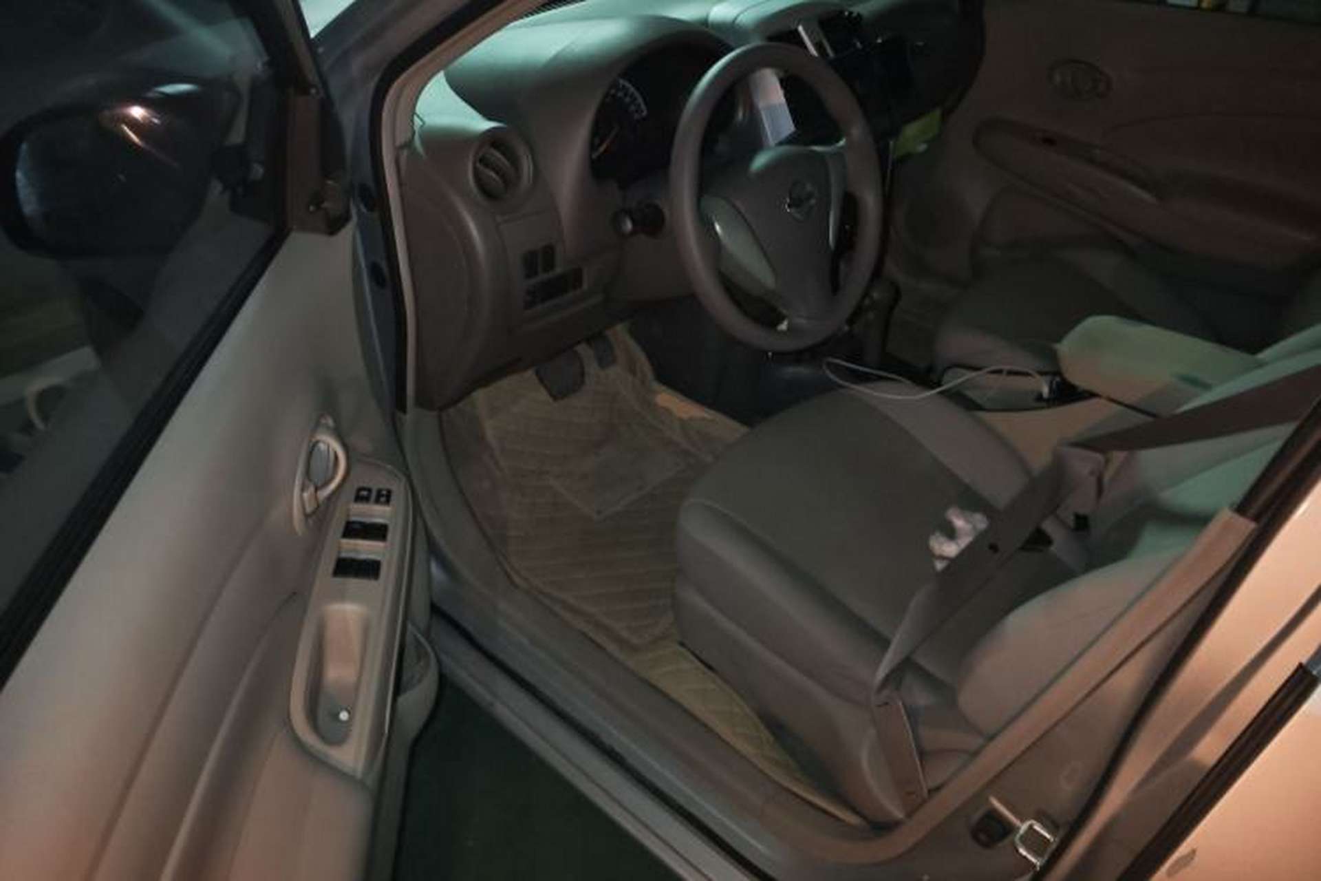 Used Nissan Sunny 2014 1.5XE CVT Comfort Edition Driver Seat