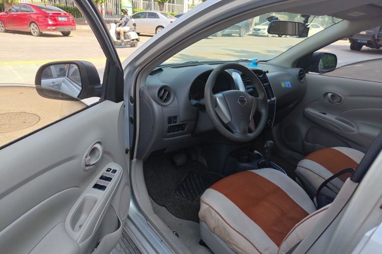Used Nissan Sunny 2014 1.5XE CVT Elite Edition Driver Seat