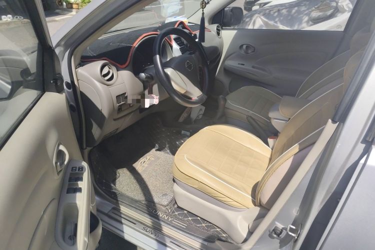 Used Nissan Sunny 2014 1.5XE Manual Comfort Edition Driver Seat