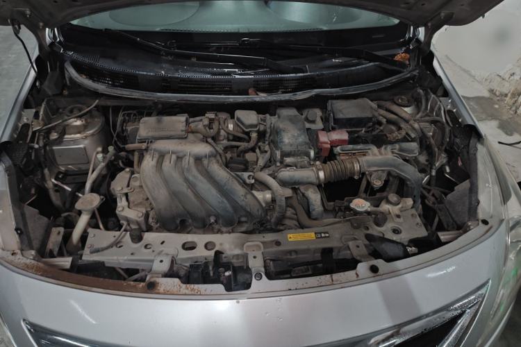 Used Nissan Sunny 2014 1.5XE Manual Comfort Edition Engine Bay