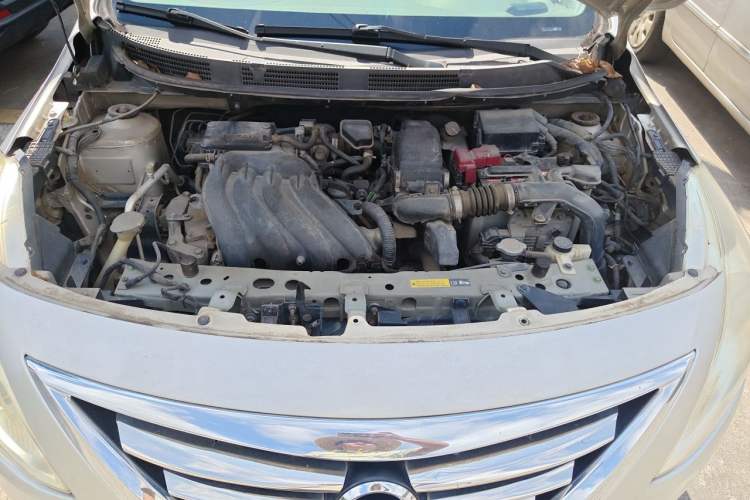 Used Nissan Sunny 2014 1.5XE CVT Elite Edition Engine Bay