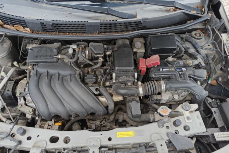 Used Nissan Sunny 2014 1.5XE CVT Elite Edition Engine Bay