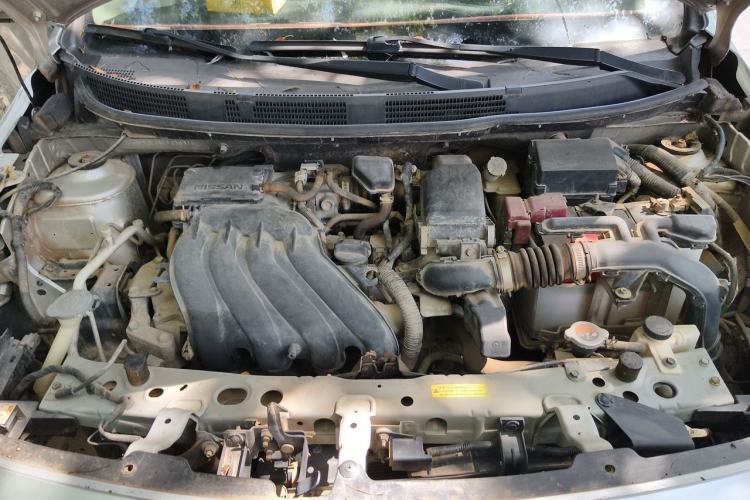 Used Nissan Sunny 2014 1.5XE Manual Comfort Edition Engine Bay