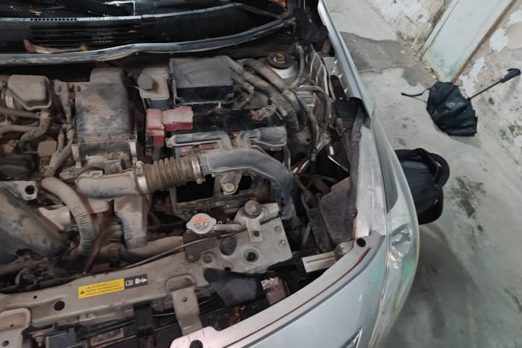 Used Nissan Sunny 2014 1.5XE Manual Comfort Edition Engine Bay Left