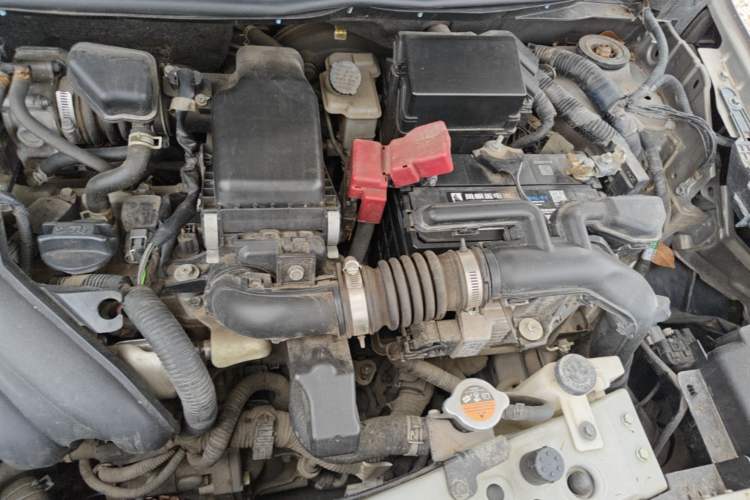 Used Nissan Sunny 2014 1.5XE CVT Elite Edition Engine Bay Left