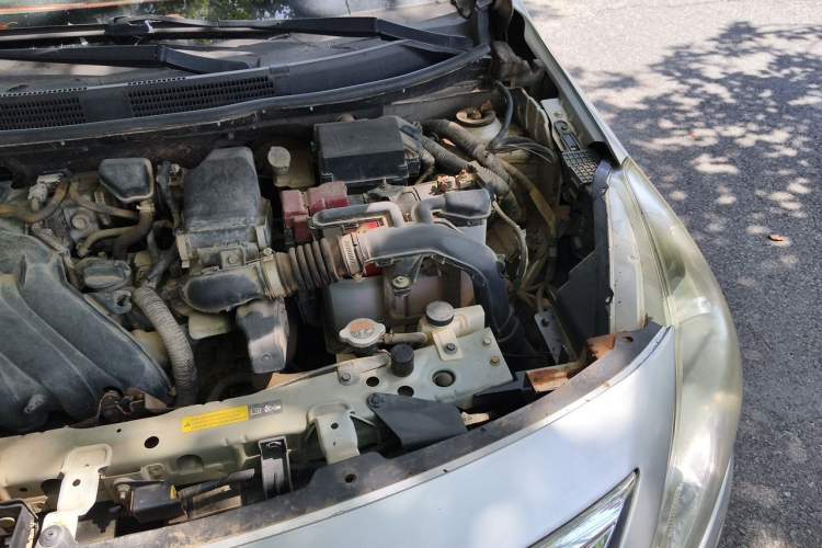 Used Nissan Sunny 2014 1.5XE Manual Comfort Edition Engine Bay Left