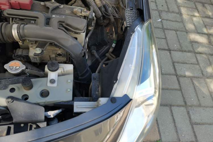 Used Nissan Sunny 2014 1.5XE CVT Elite Edition Engine Bay Left