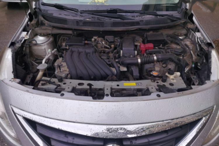 Used Nissan Sunny 2014 1.5XE CVT Elite Edition Engine Bay